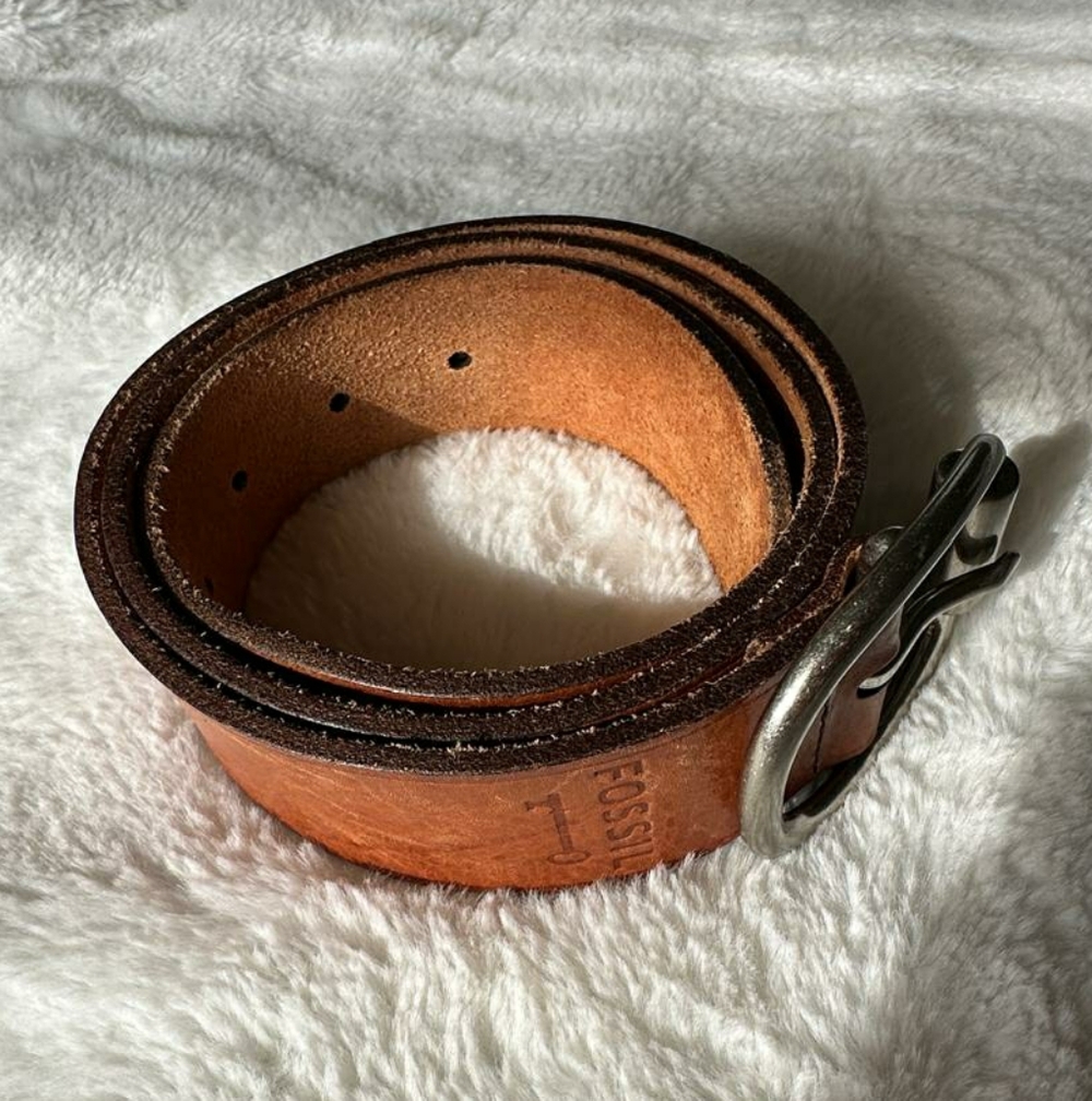 Classic Fossil Women's Belt Chestnut Brown Leather Sz M 34" Stainless Steel Buck
